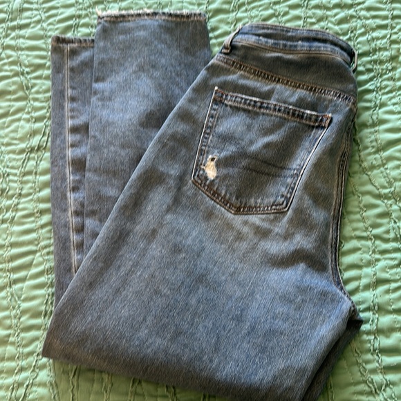 American Eagle size 8 regular mom, Jean comfort stretch waistband - Picture 6 of 6